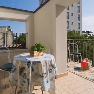 https://residence-le-rose.emilia-romagnahotels.net